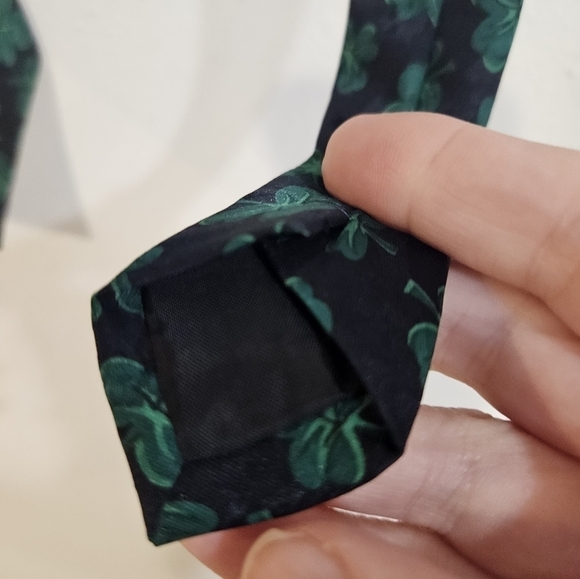Shamrock St. Patrick's Day tie - Picture 4 of 7